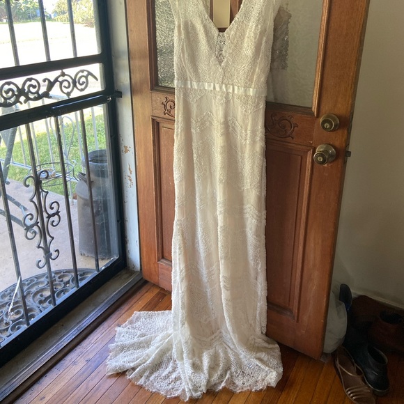 BHLDN Catherine Deane wedding dress - Picture 2 of 9